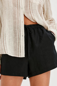 The Jenner short - black