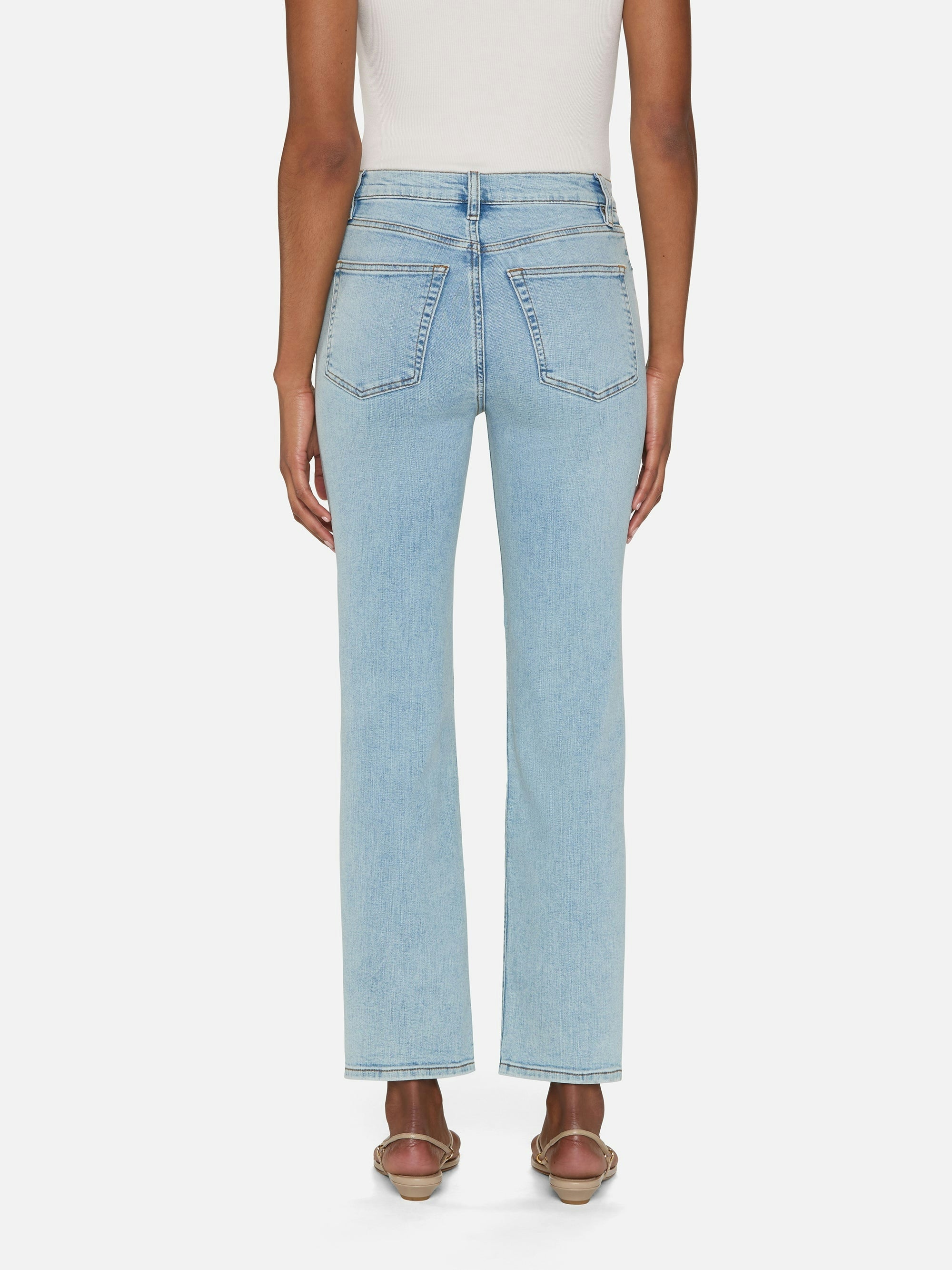 Le sleek straight - tribute