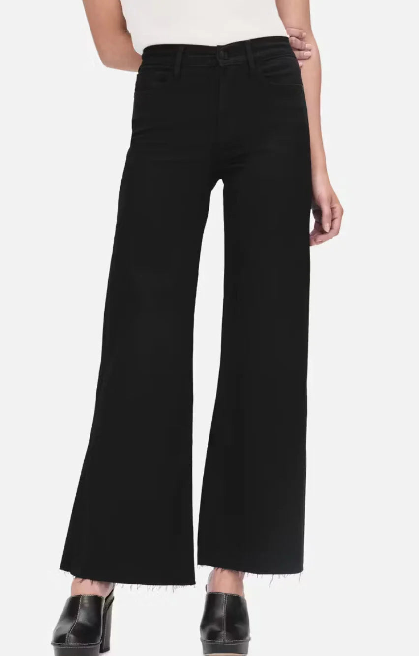Le Palazzo crop raw after - Blackfinn