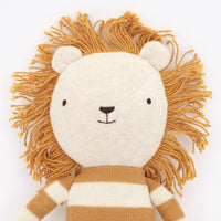 Angus the lion