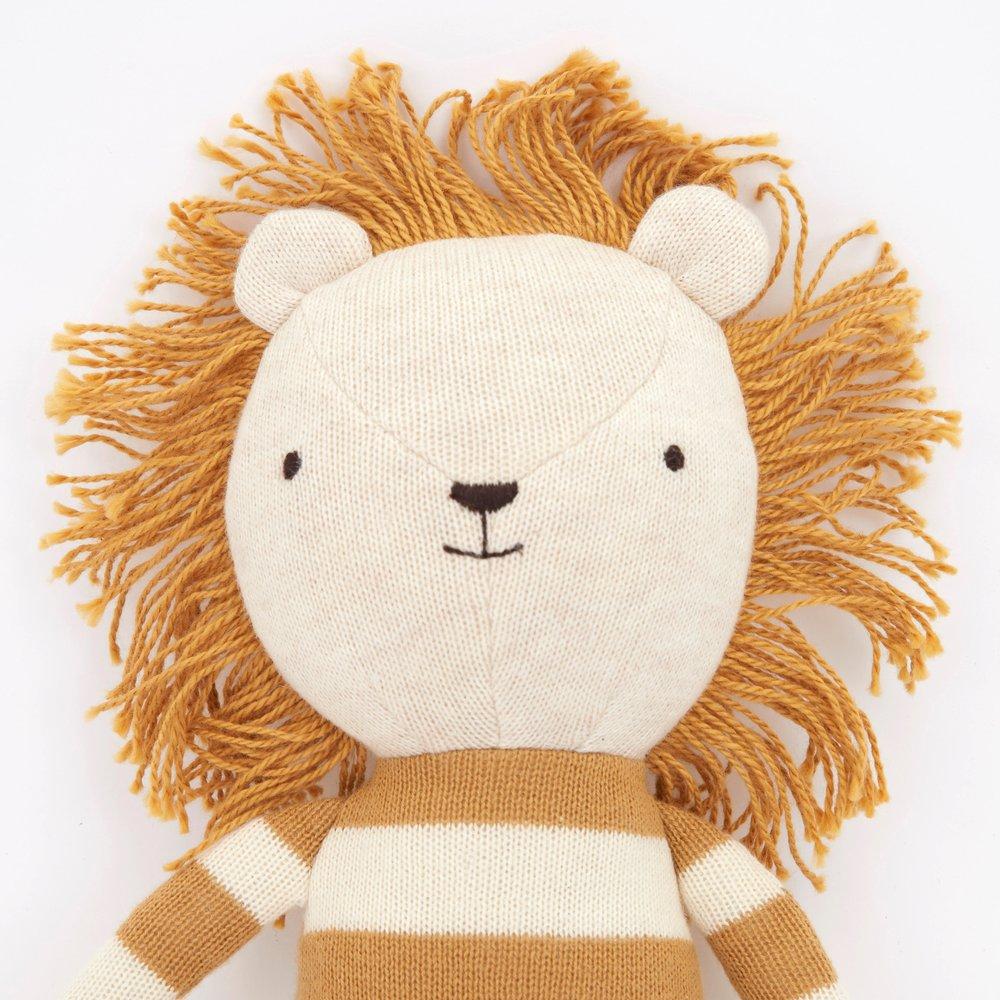 Angus the lion