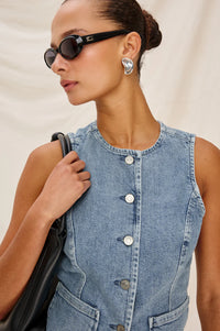 Portola vest - Blue eyed girl