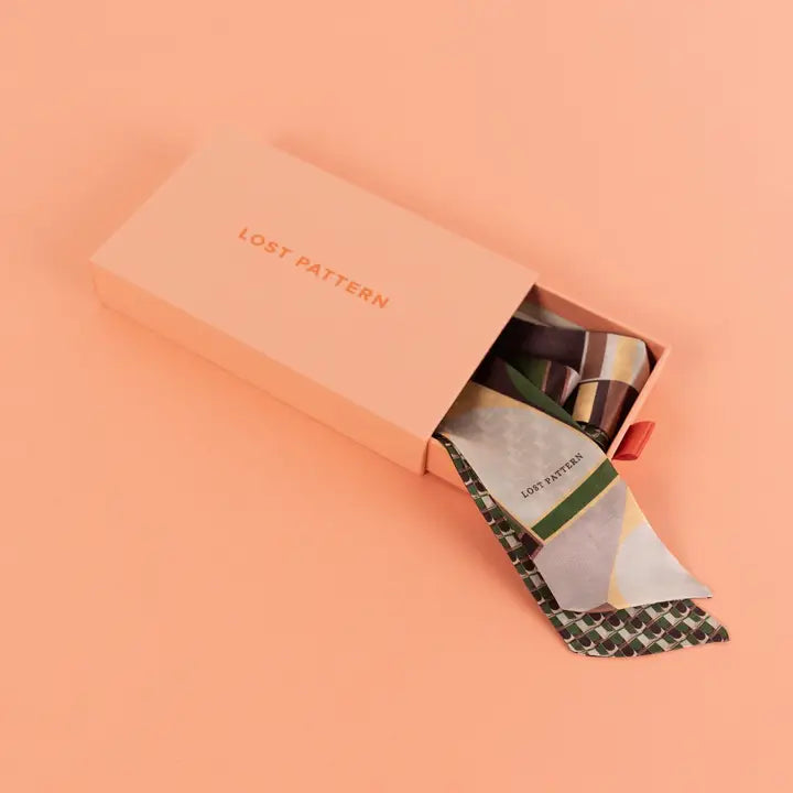 Modular silk skinny scarf