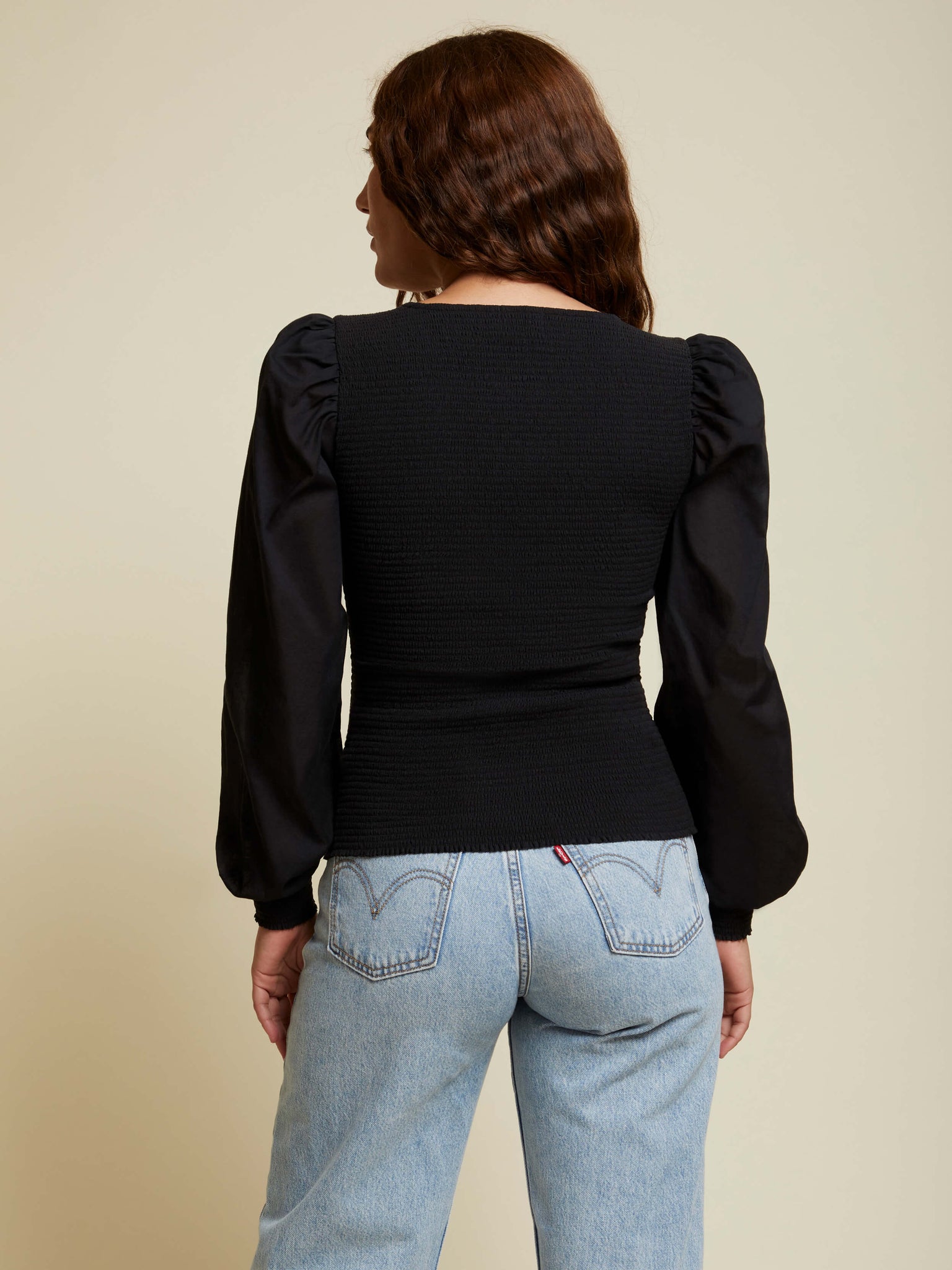 Della top - jet black