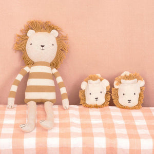 Angus the lion